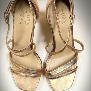 Naturalizer Peach Gold Size 7 Strappy Heels